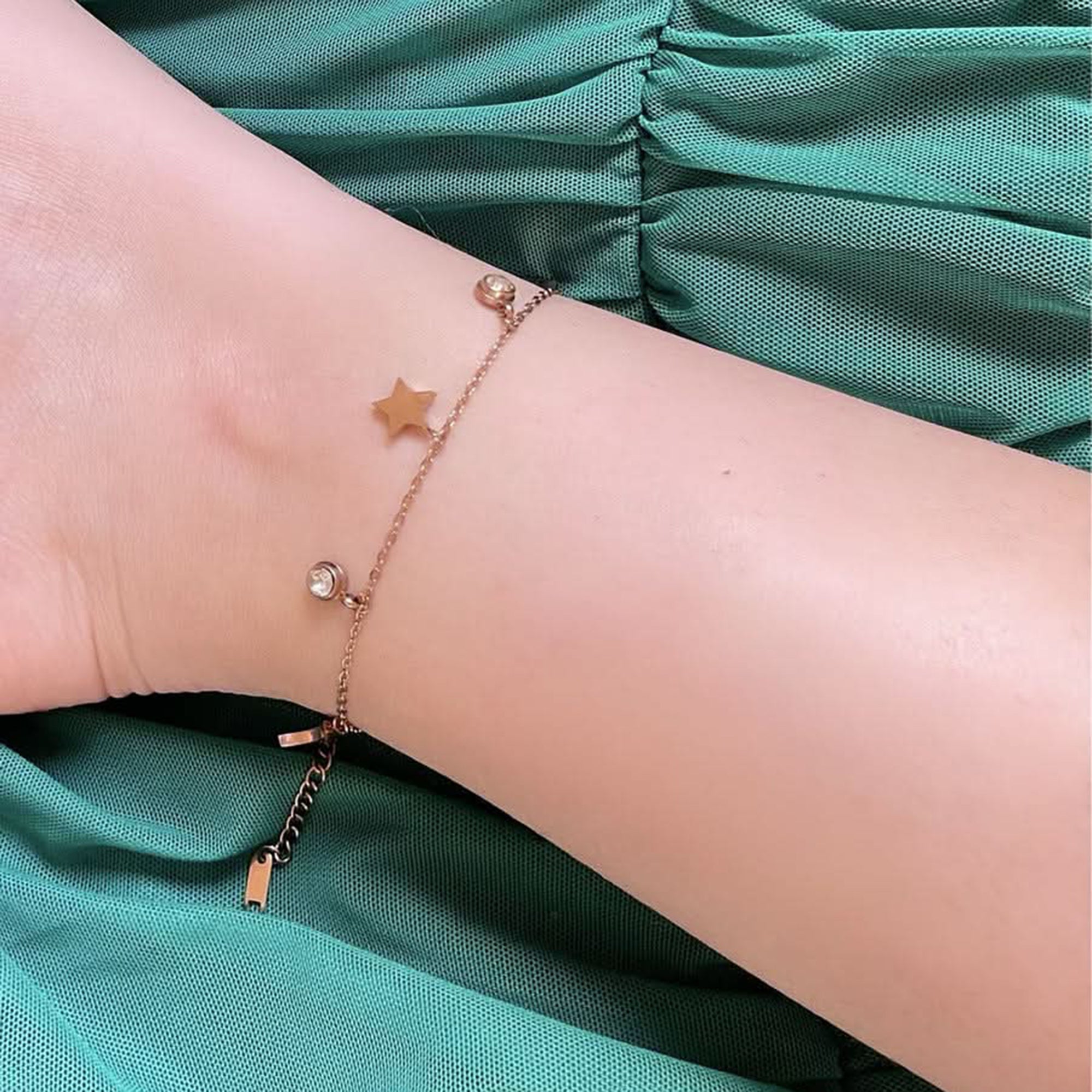 Aiza (Chaine de cheville)